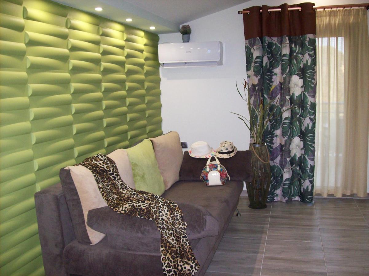 Sea Breeze 2 Apartment ลิเมนาเรีย ภายนอก รูปภาพ